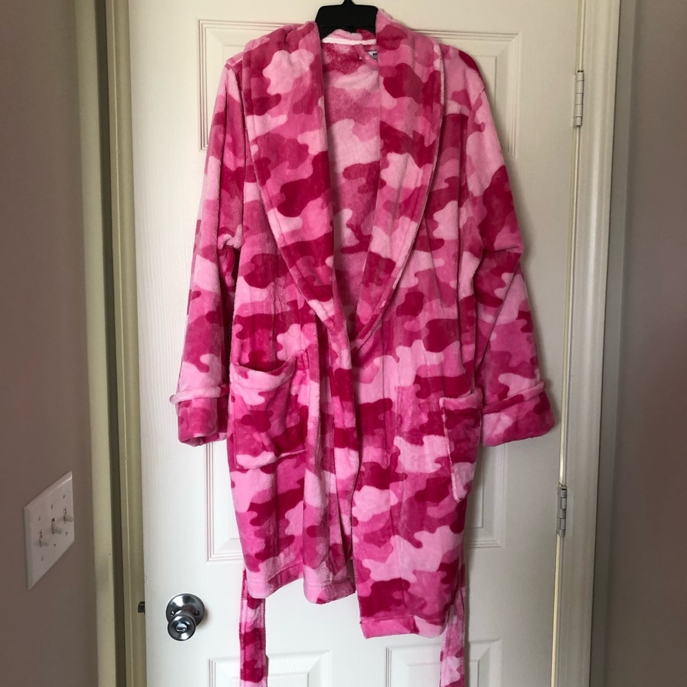 Pink camo plush bathrobe